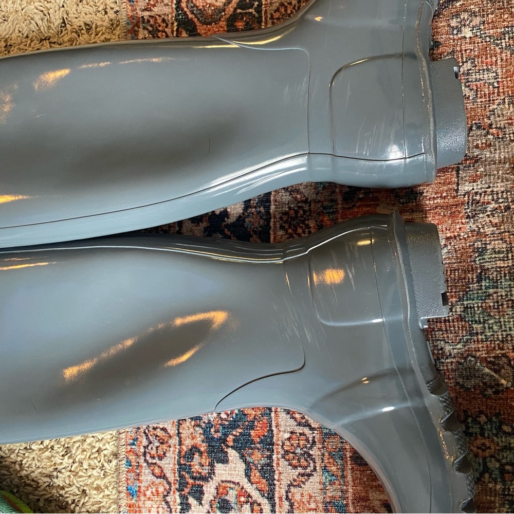 Hunter Women's Gray Rain Boots - Picture 7 of 8